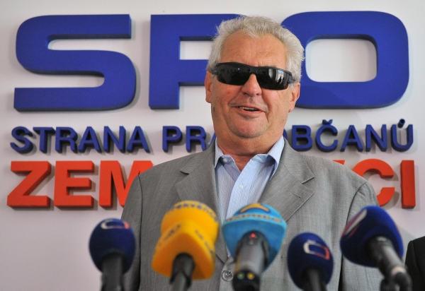 Miloš Zeman, kandidát na prezidenta. Miloš Zeman, kandidát na prezidenta.