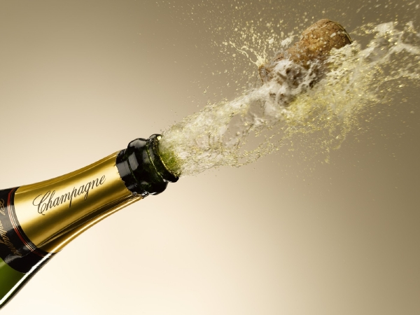 Pravé šampaňské se smí vyrábět pouze ve francouzské oblasti Champagne-Ardenne (ilustrační foto). Pravé šampaňské se smí vyrábět pouze ve francouzské oblasti Champagne-Ardenne (ilustrační foto).