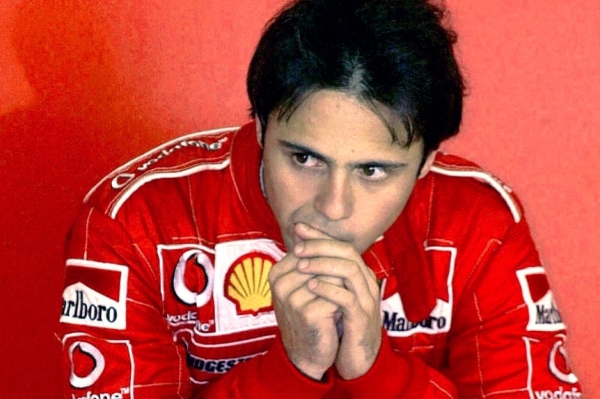 Felipe Massa musí o setrvání ve Ferrari ještě pořádně bojovat. Felipe Massa musí o setrvání ve Ferrari ještě pořádně bojovat.