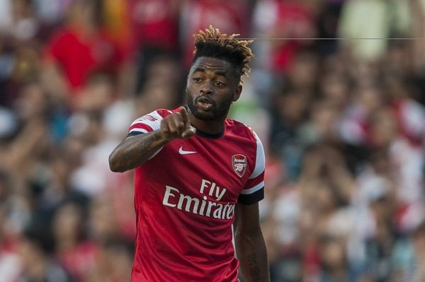 Alex Song.