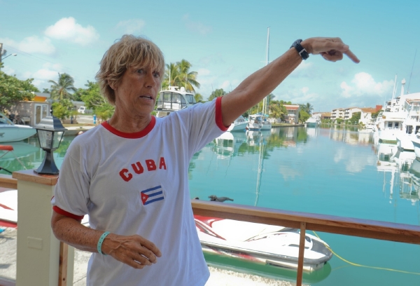 Dvaašedesátiletá americká plavkyně Diana Nyad se pokouší přeplavat Floridský průliv. Dvaašedesátiletá americká plavkyně Diana Nyad se pokouší přeplavat Floridský průliv.
