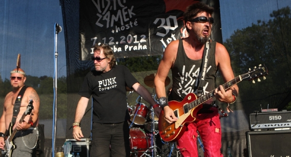 Skupina Visací zámek na letošním festivalu Hrady CZ.