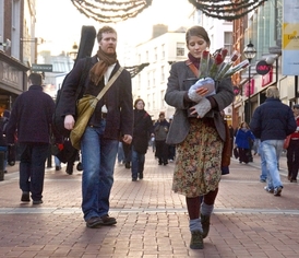 Glen Hansard a Markéta Irglová dostali Oscara za nejlepší původní píseň Falling slowly z filmu Once.