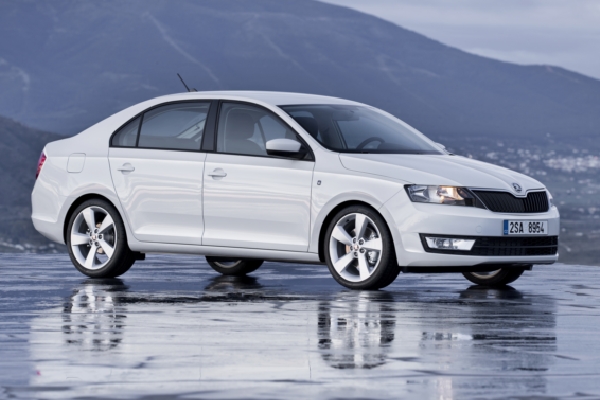 Kompaktní limuzína Škoda Rapid v celé své kráse.