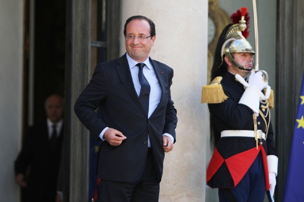 Francouzský prezident Hollande ztrácí na oblibě. Francouzský prezident Hollande ztrácí na oblibě.