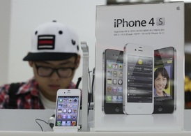 Korejští zákazníci Applu mají poslední možnost si iPhone4 pořídit.