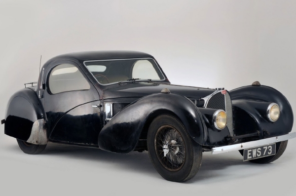 Ettore Bugatti měl výročí, připomínáme ho vozem Bugatti 57S Atalante. Ettore Bugatti měl výročí, připomínáme ho vozem Bugatti 57S Atalante.
