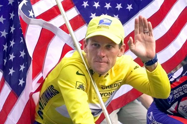 Lance Armstrong na boj s Americkou antidopingovou agenturou rezignoval.