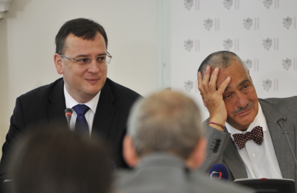 Premiér Petr Nečas a ministr zahraničí Karel Schwarzenberg.