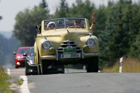 Elegantní kabriolet Škoda Tudor byl vyrobený v roce 1948.