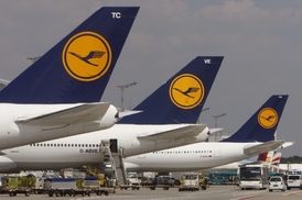 Palubní personál Lufthansy zahájil osmihodinovou stávku dnes v 5,00 SELČ.
