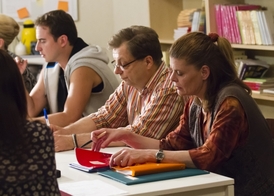 Homosexuální hospodář školy Marcel v podání Milana Šteindlera.