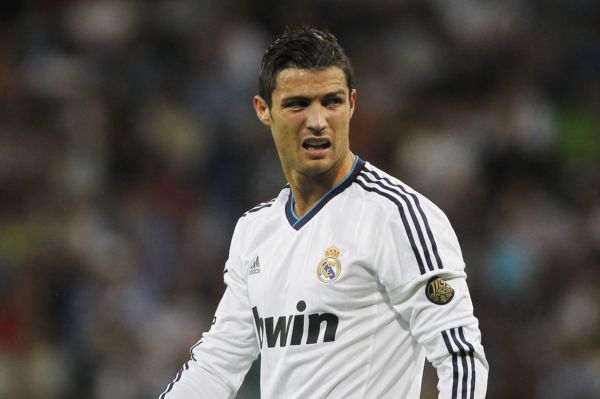 Bude se madridský miláček publika Cristiano Ronaldo po každém gólu tvářit takto kysele?