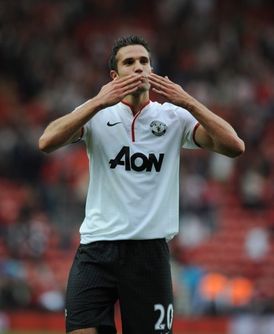 Robin van Persie zdraví fanoušky United.