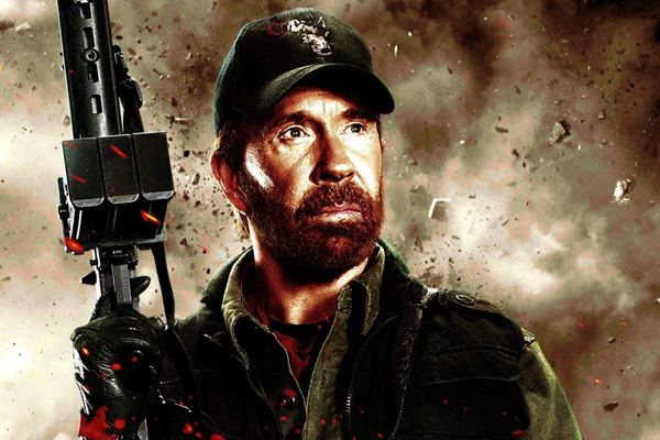 Nestárnoucí Chuck Norris v novém filmu Expendables 2.