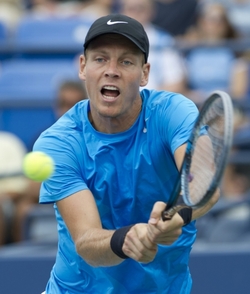 Berdych v zápase proti Španělu Almagrovi.