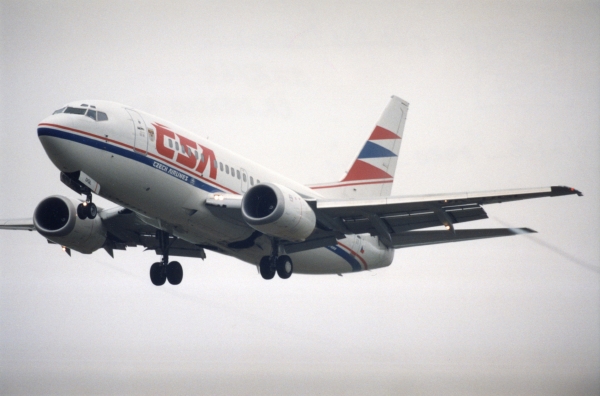 Český aeroholding nyní získal po dceřiných firmách i samotné ČSA.