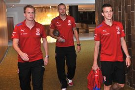 Zleva David Limberský, Michal Kadlec a Vladimír Darida.