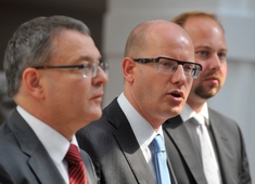 Vedení sociální demokracie v čele s Bohuslavem Sobotkou.