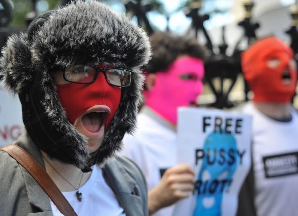 Protestní akce za propuštění Pussy Riot se konají na celém světě. Na snímku Dublin. Protestní akce za propuštění Pussy Riot se konají na celém světě. Na snímku Dublin.