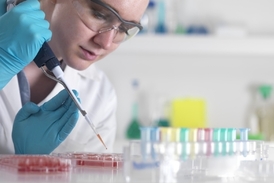 Nejdéle jsou patenty obecně chráněna řešení, která se týkají léčiv a chemických výrobků.