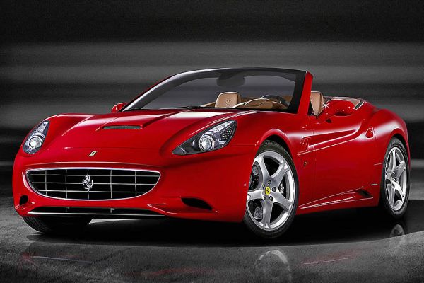 Jedním z nejprodávanějších modelů je Ferrari California.