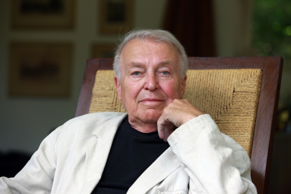 Pavel Kohout píše pro Vinohrady už 16. hru, poslední byla o Cyranovi.