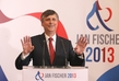 Fischer tvrdí, že jako prezident by zveřejňoval všechny své schůzky v prezidentském úřadu nebo že by premiérem nejmenoval nikoho z extremistické strany či strany, která zpochybňuje spojenecké závazky. (Foto: Jakub Stadler)