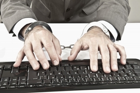 Policie chytila prodejce alkoholu přes internet (ilustrační foto).
