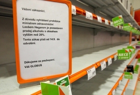 Prohibice donutila obchodníky stáhnout tvrdý alkohol z prodeje.