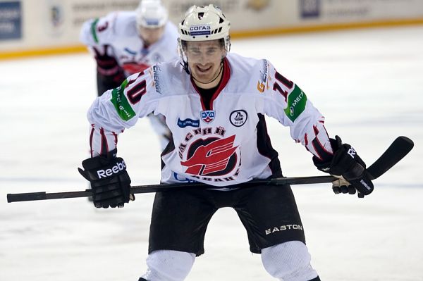 Roman Červenka pomůže při výluce NHL pražské Slavii.