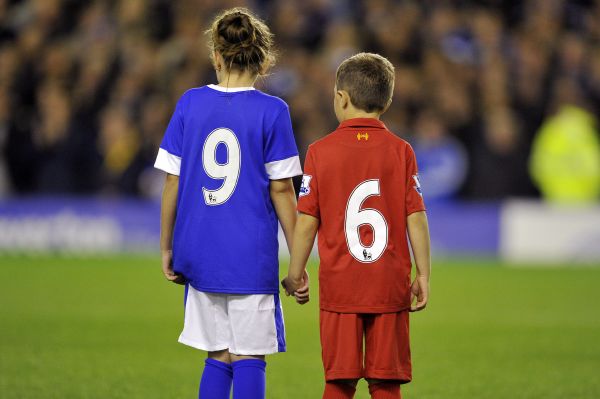 Everton uctil památku obětí tragédie na stadionu Hillsborough.