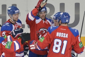 Lev má důvod k radosti, vstup do KHL se mu zatím daří skvěle.