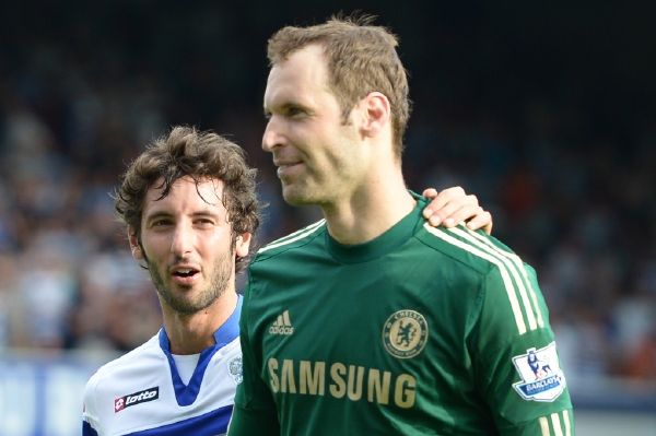 Petr Čech myslí s Chelsea na obhajobu.
