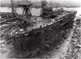 Stavba Ark Royal.
