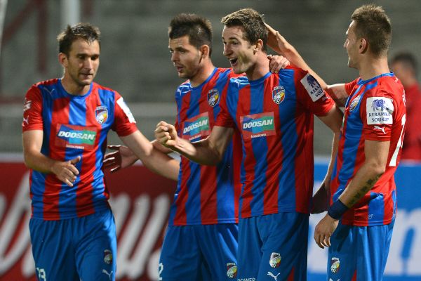 Fotbalisty Plzně čeká ve čtvrtek vstup do základní skupiny Evropské ligy. Na svém stadionu přivítají portugalský celek Académica Coimbra. Fotbalisty Plzně čeká ve čtvrtek vstup do základní skupiny Evropské ligy. Na svém stadionu přivítají portugalský celek Académica Coimbra.