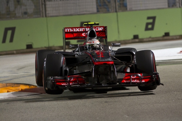 Lewis Hamilton byl se svým McLarenem v sobotní kvalifikaci nejrychlejší.