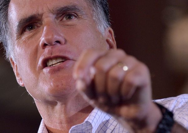 Romney zatím zaostává za Obamou.