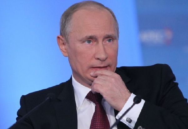 I Putin má velké oči. I Putin má velké oči.