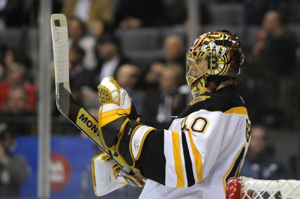 Posila jako hrom. Do plzeňského brankoviště míří Fin Tuukka Rask z Bostonu. Posila jako hrom. Do plzeňského brankoviště míří Fin Tuukka Rask z Bostonu.