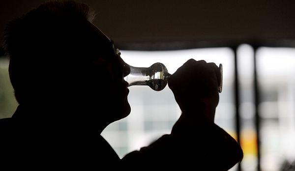 Ve skladu bylo přes 100 litrů závadného alkoholu (ilustrační foto). Ve skladu bylo přes 100 litrů závadného alkoholu (ilustrační foto).