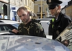 Šestadvacetiletý mladík Pavel Vondrouš, který v pátek odpoledne několikrát vystřelil na Václava Klause kuličkovou pistolí a způsobil mu lehká zranění. Sám o sobě říká, že je prostý dělník a že nelituje svého činu. Politici jsou prý hluší a slepí k zájmům lidí.