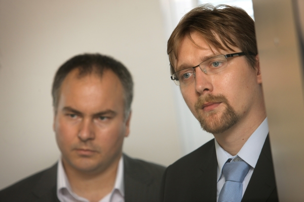 Ministr dopravy Pavel Dobeš (vpravo). Ministr dopravy Pavel Dobeš (vpravo).