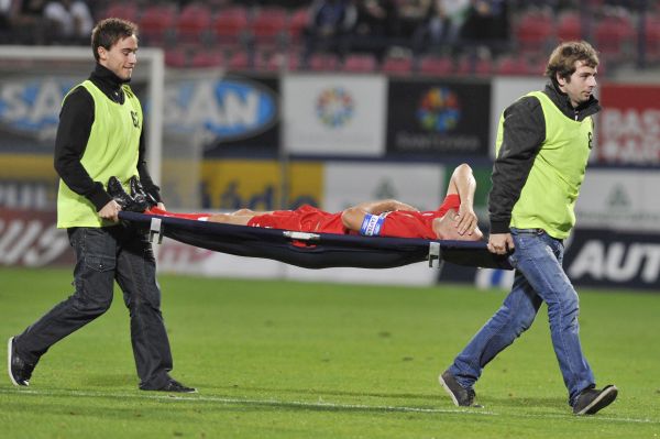 Zraněný Petr Švancara. Zraněný Petr Švancara.