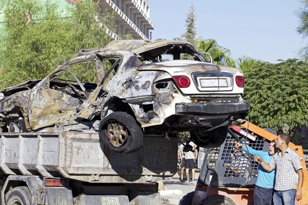 Generálmajor Vladimír Kožev byl údajně zabit při útoku Syrské svobodné armády na jeho auto. Generálmajor Vladimír Kožev byl údajně zabit při útoku Syrské svobodné armády na jeho auto.