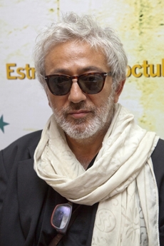 Hostem čtvrtečního zahájení bude režisér Elia Suleiman, držitel Ceny poroty MFF v Cannes a držitel ceny Evropské filmové akademie.