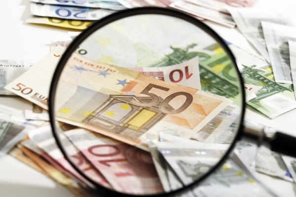 K navrhovanému eurodohledu nad bankami mají poslanci z evropského výboru řadu výhrad. K navrhovanému eurodohledu nad bankami mají poslanci z evropského výboru řadu výhrad.