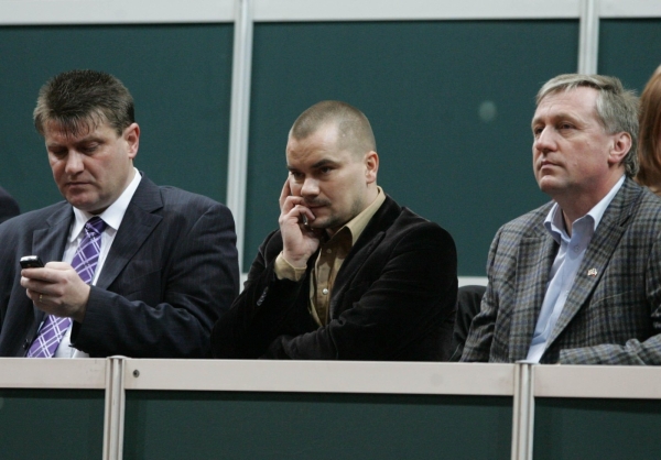 Zprava Mirek Topolánek, Marek Dalík a Ivo Kaderka.