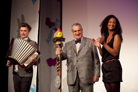 Anifilm v Třeboni letos zahajoval Karel Schwarzenberg hrou na vozembouch.