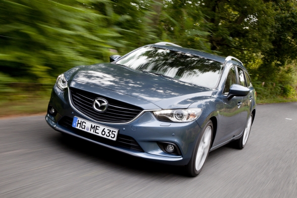 Nová Mazda6 a její robustní vzhled.